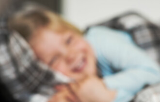microlife-maedchen-bett